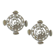 Load image into Gallery viewer, Shells and pearls earrings