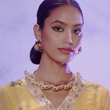 Load image into Gallery viewer, Pearl Bunch Sensational Choker