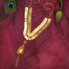 Load image into Gallery viewer, Gold coin overlay necklace with pendant