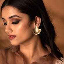 Load image into Gallery viewer, Gold diya earrings with coin motif