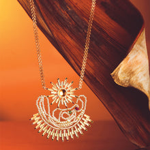 Load image into Gallery viewer, Solar Beam Long Pearl necklace