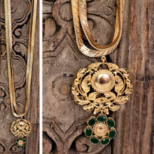 Load image into Gallery viewer, Gold Surya Foliage Necklace with Green Crystals