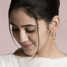 Load image into Gallery viewer, Tigress Gold Hoop Pearl Earrings