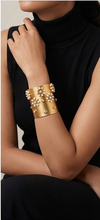 Load image into Gallery viewer, POLKI CHAKRA BROAD CUFF