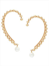 Load image into Gallery viewer, Spotted and Dotted Pearl Ear Cuff