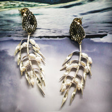 Load image into Gallery viewer, Silver Shortgrass Statement Earrings