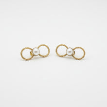 Load image into Gallery viewer, Aphrodite’s Knots Pearl Loop Earrings