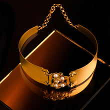 Load image into Gallery viewer, Amazonian choker with pearls