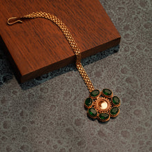 Load image into Gallery viewer, Gold Toned Flat Chain Green Crystal Maangtika Worn By Alia Bhatt