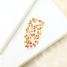 Load image into Gallery viewer, gold-leaves-&-vine-hathphool-worn-by-nargis-fakhri