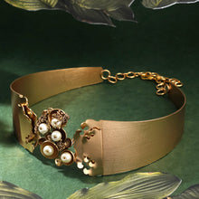 Load image into Gallery viewer, Amazonian choker with pearls
