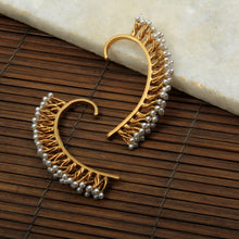 Load image into Gallery viewer, Pearl Earcuffs Worn By Sonam Kapoor & Sriya reddy