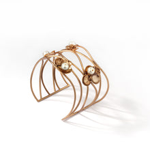 Load image into Gallery viewer, Amazonian cuff with pearls