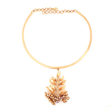 Load image into Gallery viewer, Sea Inspired Gold Pearl necklace
