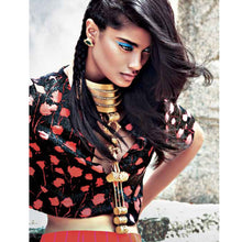 Load image into Gallery viewer, GOLD PLATED WIRE NECKPIECE WITH INDIAN WORK DRUMS WORN BY PRIYANKA CHOPRA