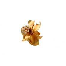 Load image into Gallery viewer, Gold Gardenia Ring
