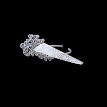 Load image into Gallery viewer, RETICULATED TRIANGLE RING WITH FILGREE