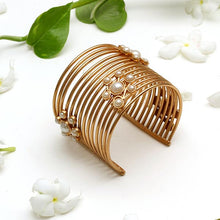 Load image into Gallery viewer, Peerless Handcuffs