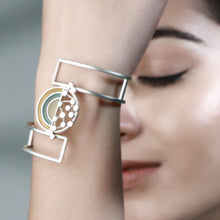 Load image into Gallery viewer, SILVER TONED SPLICED CUFF WITH DOTTED & SPLIT ACRYLIC ARCS