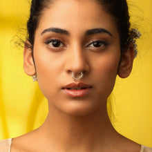 Load image into Gallery viewer, Round Spectrum Silver Ring