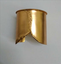Load image into Gallery viewer, Gold plated cuff Engraved Patti on center worn by Samyuktha Menon &amp; Ramya Pasupuleti
