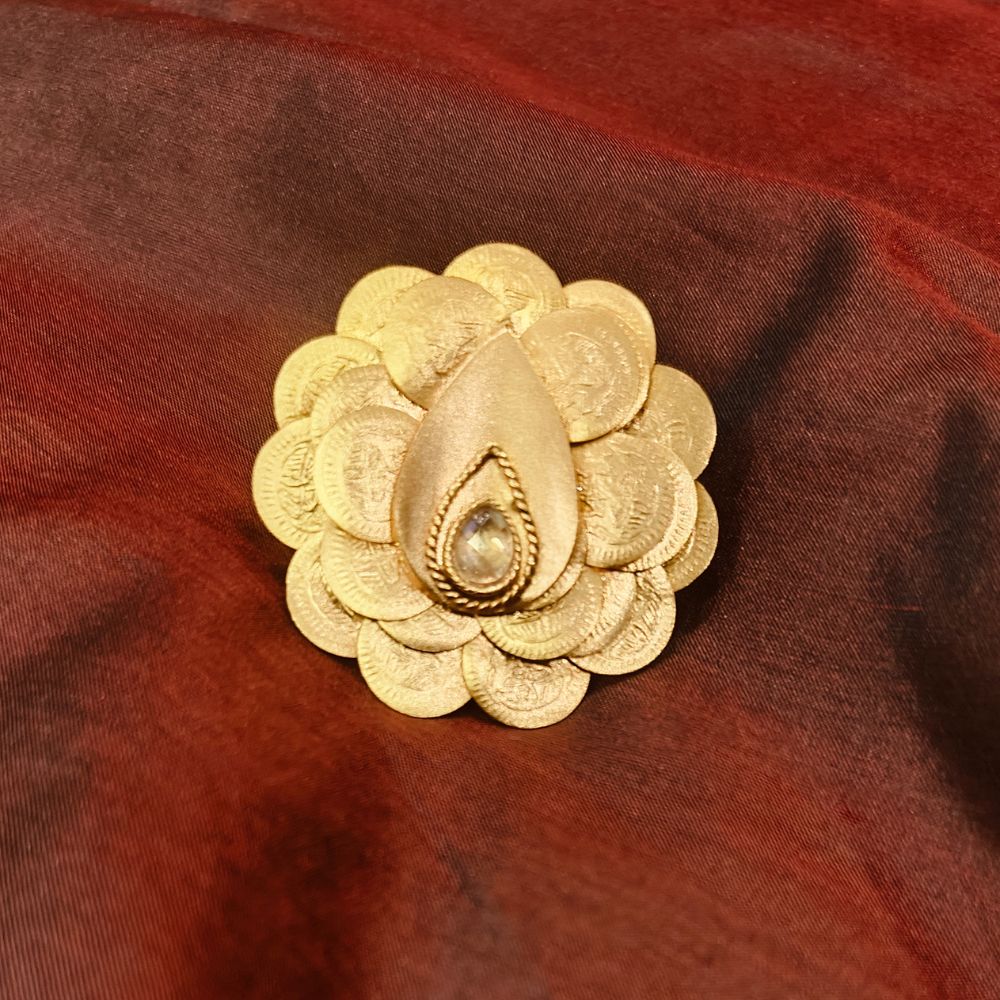 Gold coin cluster peacock ring with crystal