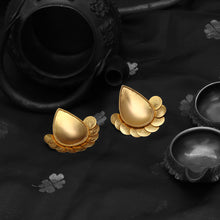 Load image into Gallery viewer, Gold diya earrings with coin motif
