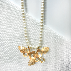 Paradise Gold plated neckpiece with pearls