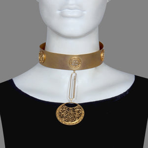 GOLD PLATED COLLAR WITH ROUND FILGREE PENDENT HANGING