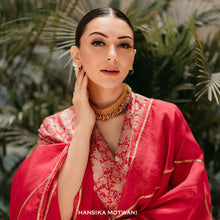 Load image into Gallery viewer, Gold Toned Mesh Necklace With Pearl &amp; Ghungroo ,Worn by Kriti Sanon and Niharika Konidela, Hansika Motwani
