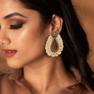 Gold coin motif and crystal earrings