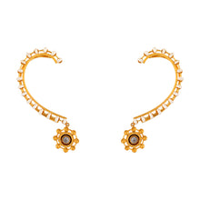 Load image into Gallery viewer, Pearls and Poets Ear Cuff
