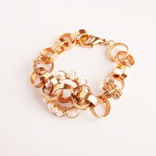 Load image into Gallery viewer, Neutron Loop Pearl Link Gold Bracelet Cuff
