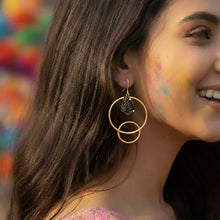 Load image into Gallery viewer, Fishnet Gold Hoop Earrings
