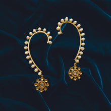 Load image into Gallery viewer, Pearls and Poets Ear Cuff
