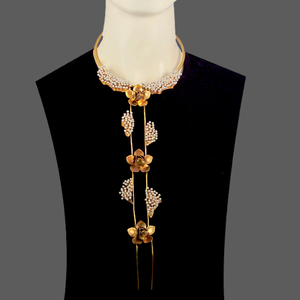 NECKPIECE WITH WIRE PEARLS AND MAGNOLIA FLOWERS