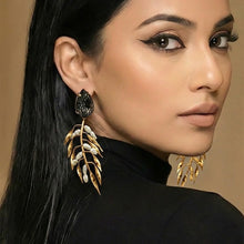 Load image into Gallery viewer, Gold Shortgrass Drop Earrings
