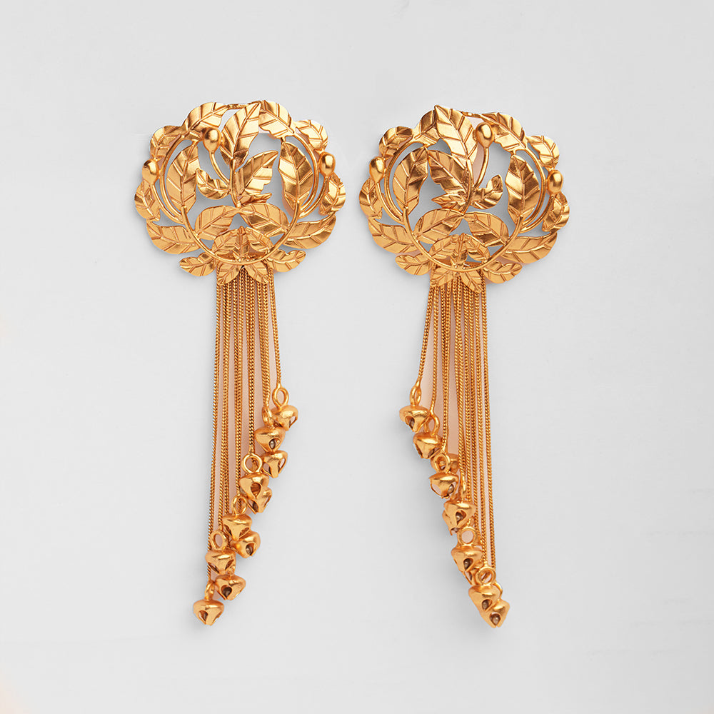 GOLD PLATED ROUND SERRATE EARRING WITH TASSEL CHAIN GHUNGROO