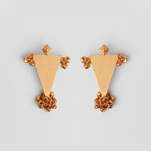 GOLD PLATED STAMP AND TRIANGLE EARRING WITH GHUNGROO