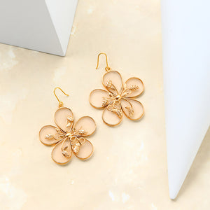 Golden 5 Petal Flower Earrings worn by Sonam Kapoor