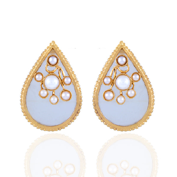 GOLD PLATED DOTS AND ACRYLIC DROP EARRING WITH CLUSTER PEARL ON IT