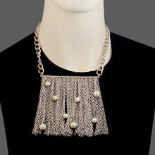 Load image into Gallery viewer, THICK AND THIN STELL CHAIN NECKPIECE WITH PEARLS
