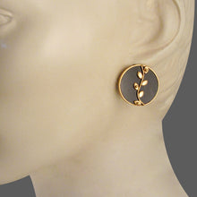 Load image into Gallery viewer, GOLD PLATED BLACK AC ROUND EARRING WITH VEIN &amp; LEAVES ON IT
