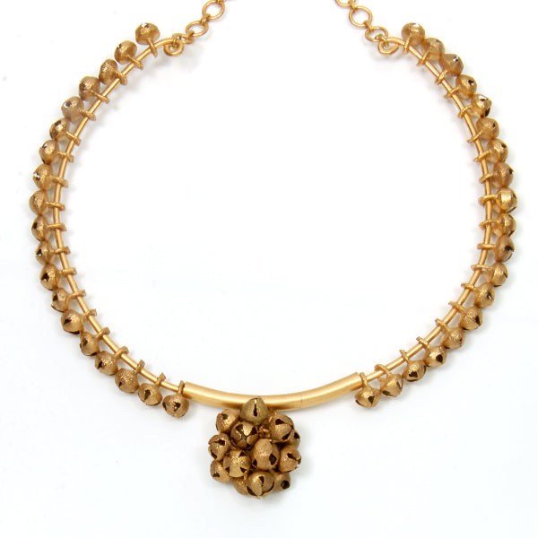 GOLD PLATED GHUNGROO WIRE HASSLE WITH SCROLL AND BUNCH HANGING – Suhani ...