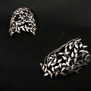 SILVER PLATED LEAVES SHOULDER CUFF