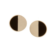 Load image into Gallery viewer, SILVER PLATED ROUND HALF BLACK AC AND HALF PLAIN EARRING

