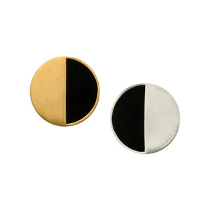 GOLD & SILVER PLATED ROUND HALF BLACK AC AND HALF PLAIN MISMATCHED EARRING