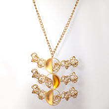 Load image into Gallery viewer, Chain link necklace with swirl motif pendant
