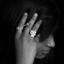Load image into Gallery viewer, SILVER TONED LONG PAIR OF FINGER RINGS WITH ANGULAR GEAR DETAIL
