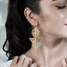 Load image into Gallery viewer, GOLD TONED SPLIT CIRCULAR TRIANGLE DROP EARRINGS WITH ACRYLIC &amp; DOTTED DETAILS
